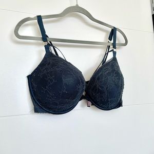 💙Victoria’s Secret Very Sexy Push-up bra (38DD)